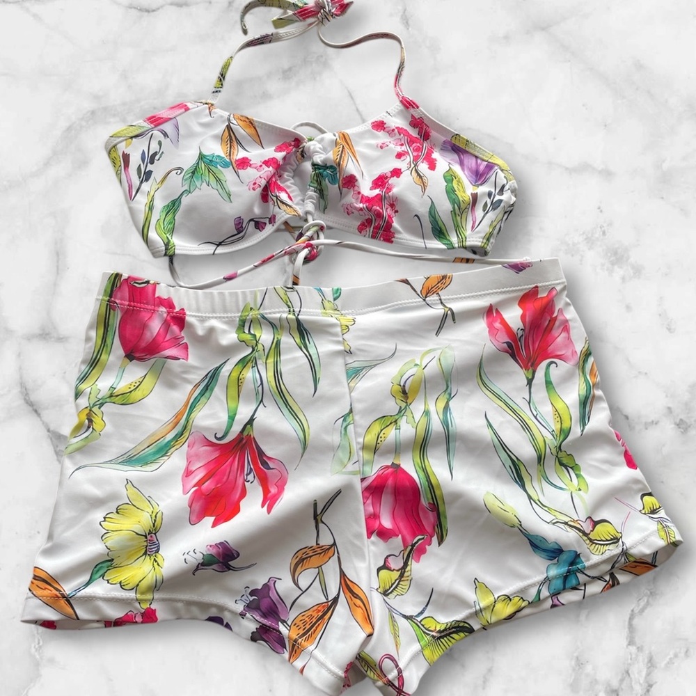 NWOT Beautiful Floral Bikini Shorts Set L/XL